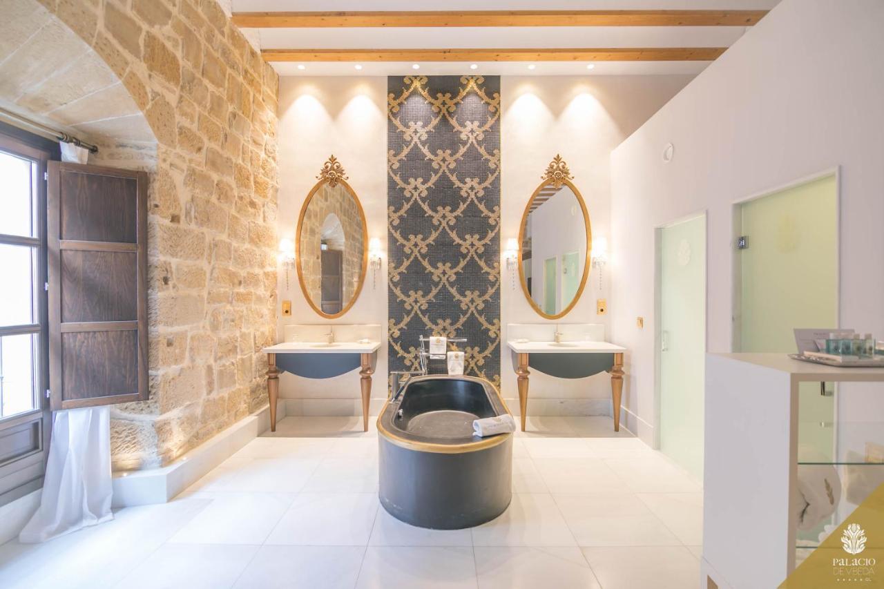 Hotel Palacio De Ubeda 5 G.L Екстер'єр фото Bathroom