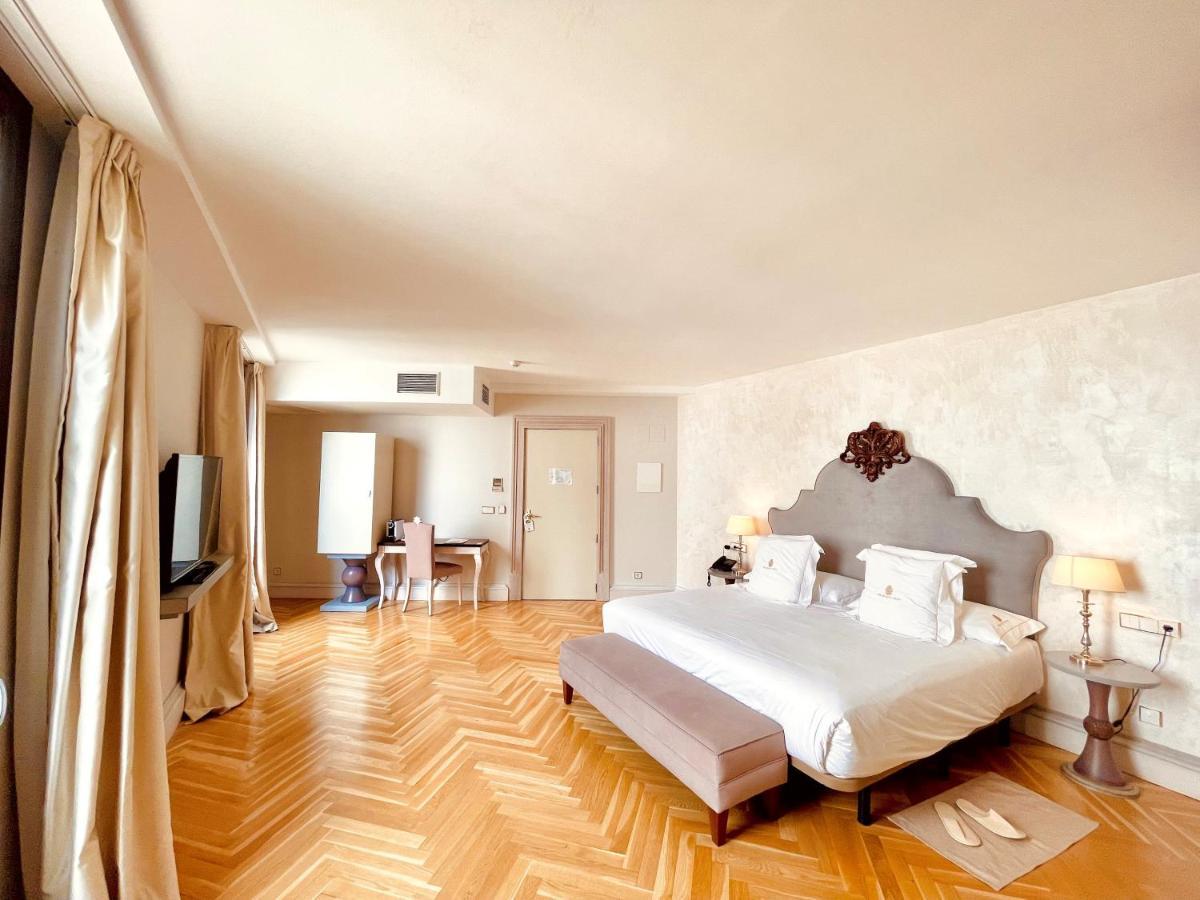 Hotel Palacio De Ubeda 5 G.L Екстер'єр фото A room at the hotel