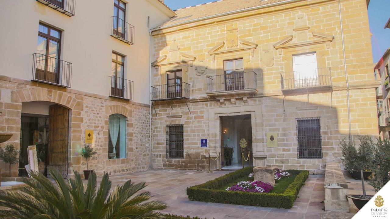 Hotel Palacio De Ubeda 5 G.L Екстер'єр фото The courtyard of the museum